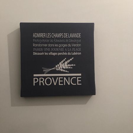 Villa La Lurette, Appartement Et Studio Saint-Étienne-les-Orgues Exterior foto