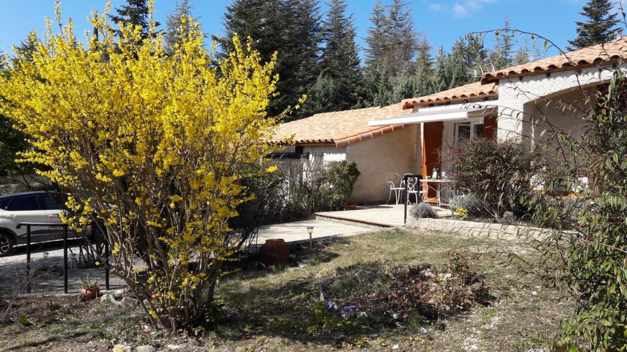 Villa La Lurette, Appartement Et Studio Saint-Étienne-les-Orgues Exterior foto