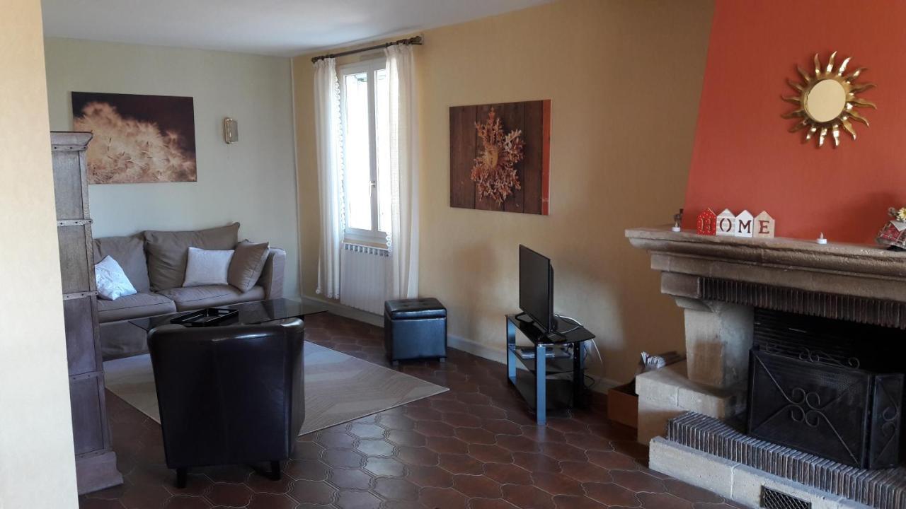 Villa La Lurette, Appartement Et Studio Saint-Étienne-les-Orgues Exterior foto